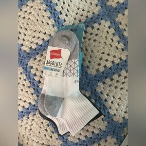 Hanes Absolute Active Ankle Socks (4 Pairs) Women’s 5-9